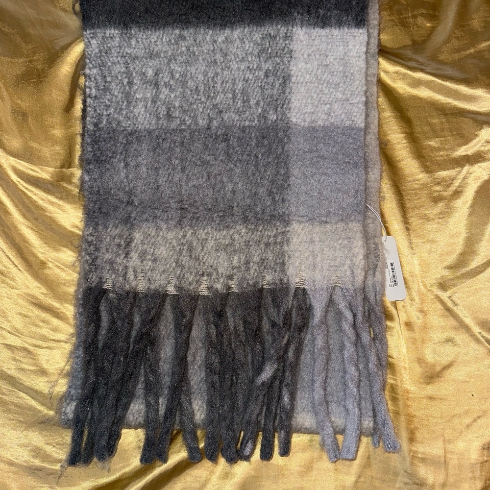 Gray Plaid Wool Scarf